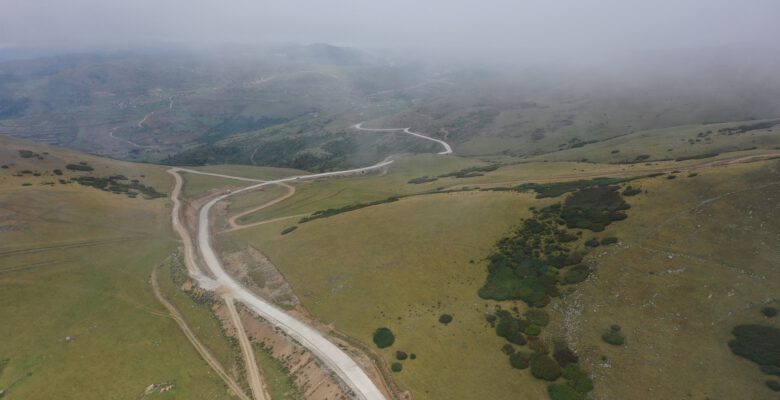 İKİ İLİ BAĞLAYAN YAYLA YOLUNDA SONA GELİNDİ