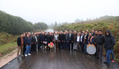 AYBASTI’DA BAŞKAN GÜLER’E SEVGİ SELİ