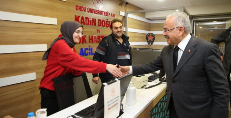 YENİ YILA GÖREV BAŞINDA GİREN PERSONELE ZİYARET