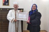 ÖNCE GÖNLÜNÜ KAPTIRDI SONRA MÜSLÜMAN OLDU