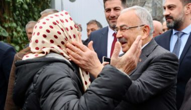 PERŞEMBELİLER BAŞKAN GÜLER’İ BAĞRINA BASTI