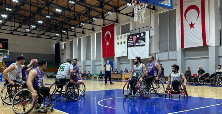 ENGELSİZLER ORDUSU KIBRIS’TA GALİP GELDİ