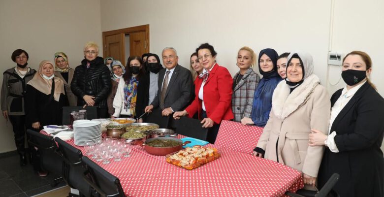 DÜŞÜNEN ORDU’NUN ÜRETEN KADINLARI