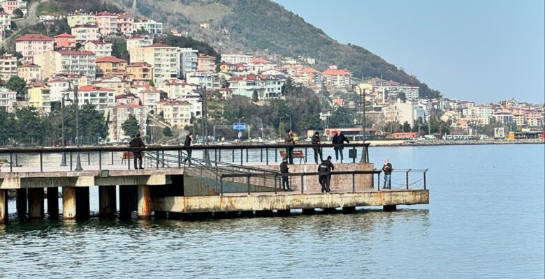 İSKELEDE İNTİHAR GİRİŞİMİ