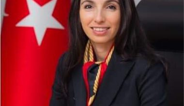 GÖREVDEN AFFINI İSTEDİ