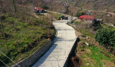 SARAY MAHALESİNDE BETON YOL SEVİNCİ
