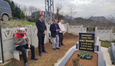 DEPREMDE VEFAT EDEN ORDULU VATANDAŞLAR KABİRLERİ BAŞINDA ANILDI