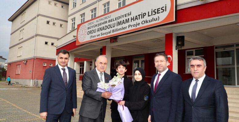 VALİ EROL’DAN LİSE ZİYARETİ…