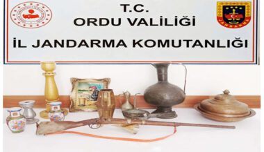 TARİHİ DEĞERİ BULUNAN EŞYALARLA YAKALANDI