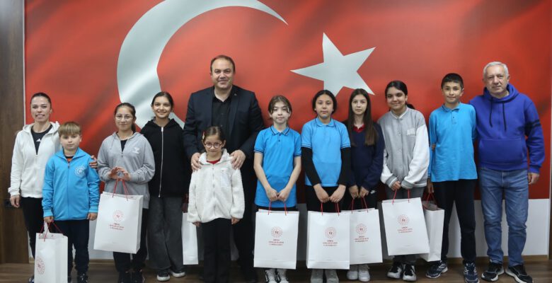 SPORCULARDAN GENÇ‘E ZİYARET