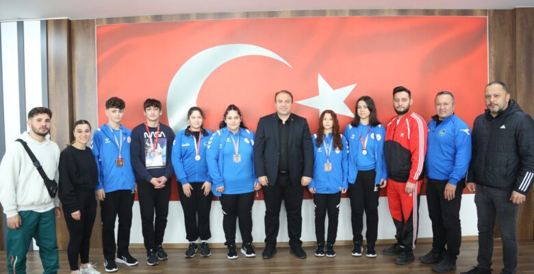 BAŞARILI JUDOKALARDAN GENÇ’E ZİYARET